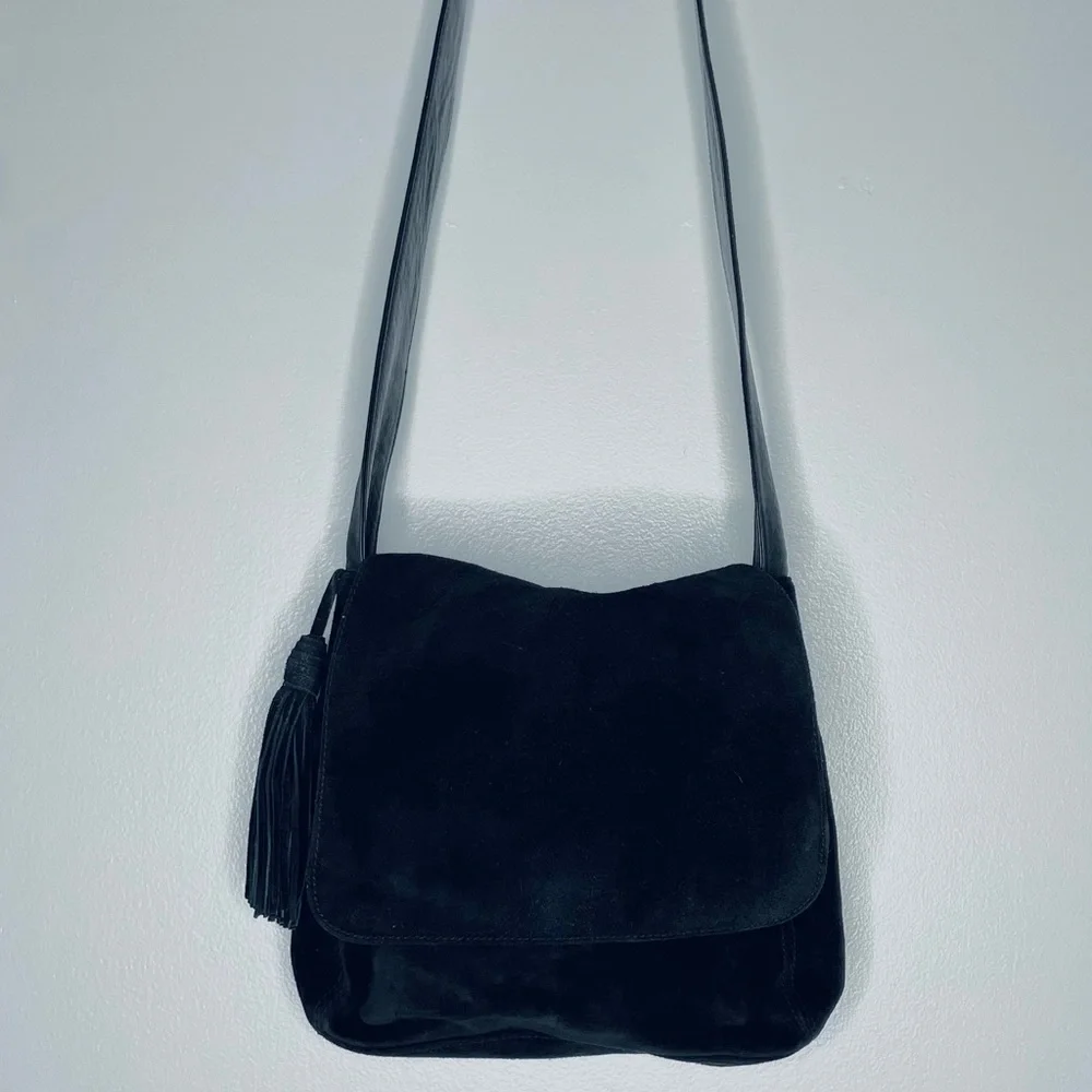 Lord & Taylor vintage boho hippie black leather and suede tassel shoulder bag - Picture 6 of 16